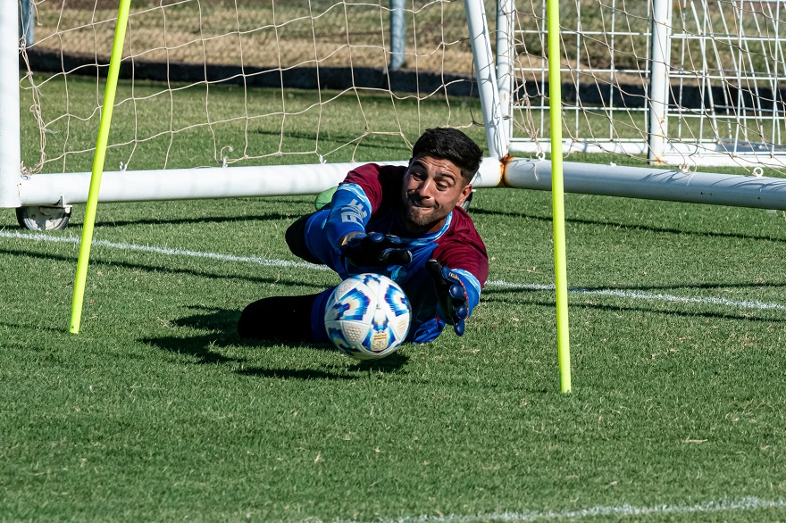Trening strzałów na bramkę - kompletny przewodnik trenera z testami sprzętu