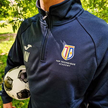 Bluza treningowa Top Technique Academy granatowa - ciepła bluza Joma Faraon z herbem klubu i inicjałami zawodnika