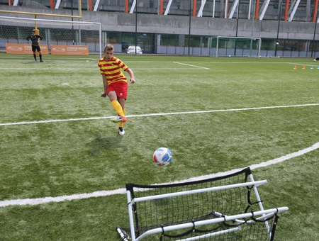 Soccer Wave Rebounder ścianka do odbijania piłek Yakima – profesjonalny trening bramkarzy i zawodników piłkarskich