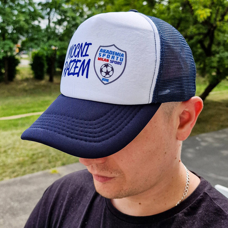 Czapka z daszkiem typu trucker