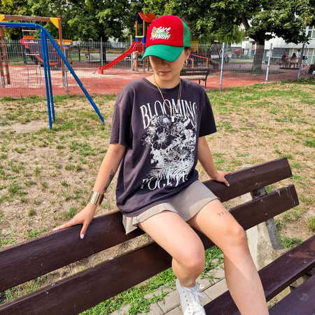 Czapka z daszkiem typu trucker