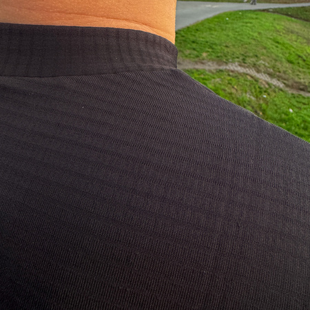 Koszulka termoaktywna Joma BRAMA 103057.100 czarna - klasyczna ochrona termiczna