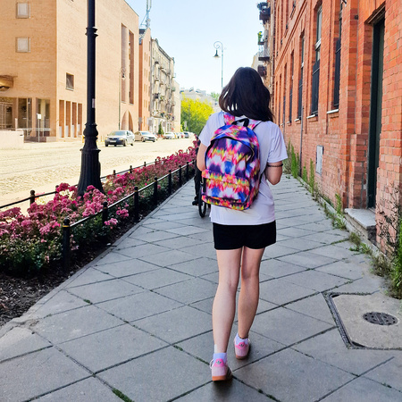 Zestaw szkolny JOMA – białe koszulki i czarne spodenki w zestawie z plecakiem Metaverse