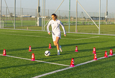 Numery na pachołki treningowe YAKIMA 10 sztuk – zestaw koszulek na pachołki o wysokościach 23 cm i 38 cm