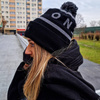 Czapka ONZE zimowa z wywinięciem i pomponem