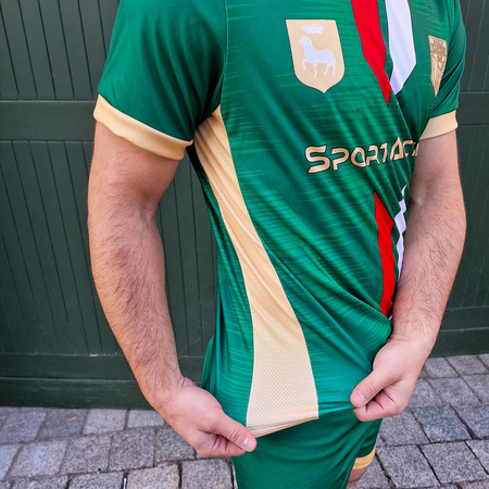 Koszulka meczowa AKADEMII MAZUR KARCZEW zielona – herb klubu i miasta, nadruk numeru i napisu na plecach