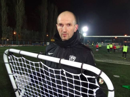 Rebounder Mini dla trenera bramkarzy Yakima – mobilny rebounder treningowy 80x80 cm, 3 kg, do poprawy techniki bramkarzy