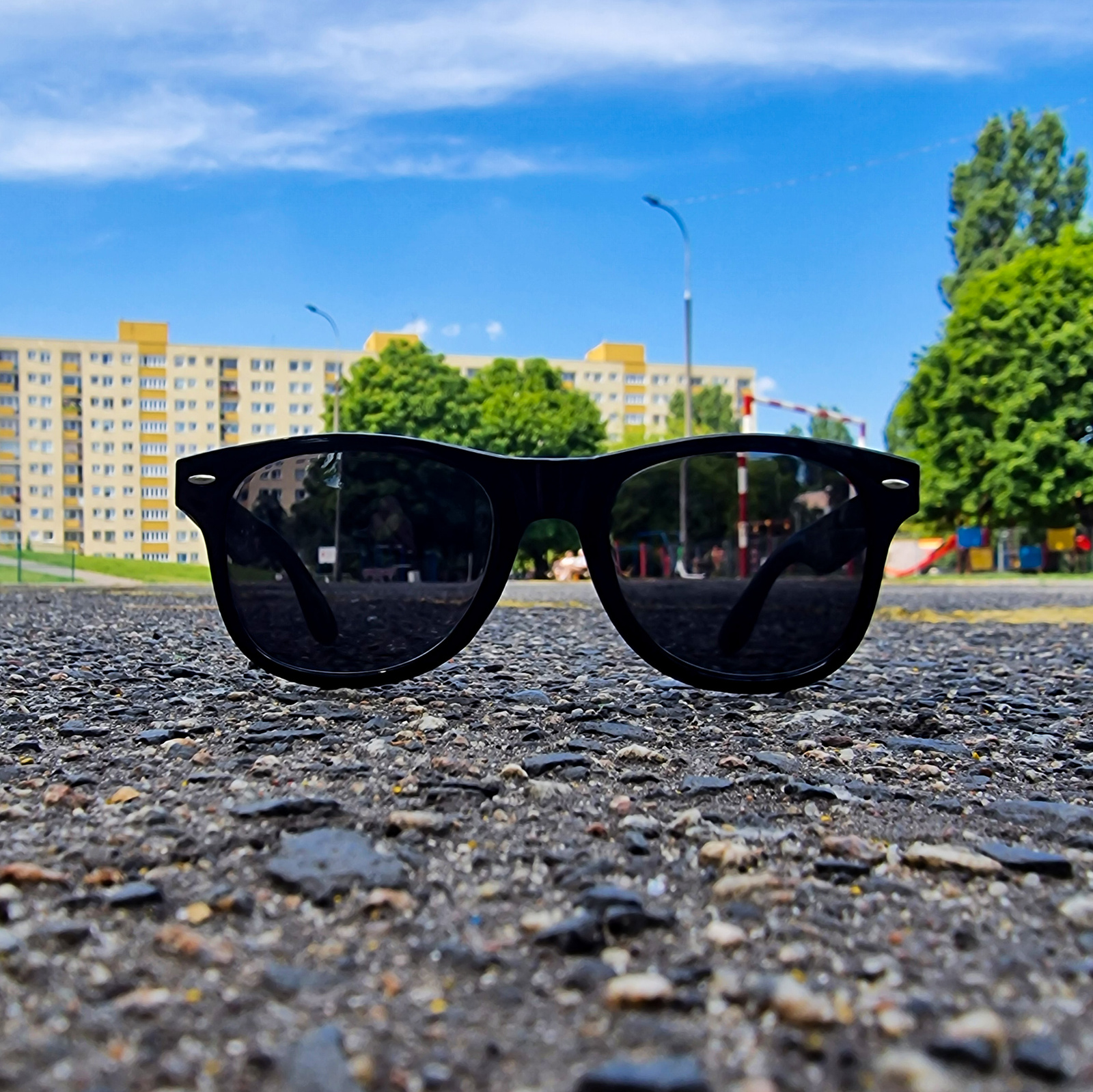 Okulary przeciwsłoneczne z nazwą Twojego klubu - kształt