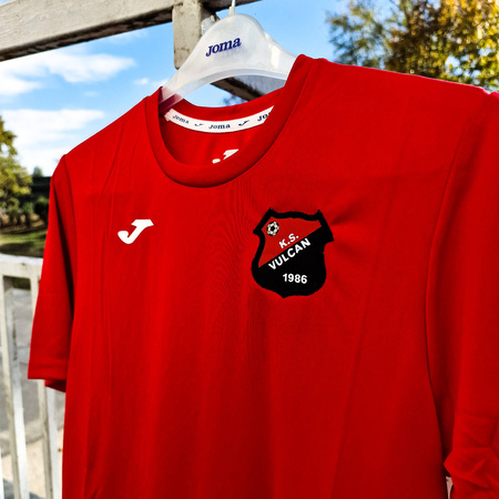 Koszulka treningowa JOMA VULCAN – herb żakardowy, napis na plecach, oddychający materiał, personalizowana