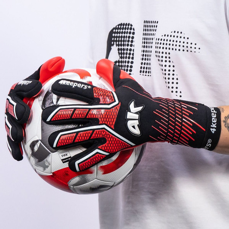 Rękawice 4KEEPERS NEO VIPER NC Junior z płynem do czyszczenia - technologia SUPER SOFT GRIP i nowoczesna czerwono-czarna kolorystyka
