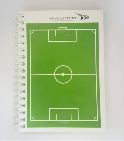 Notes trenera A6 na kółkach YAKIMA poręczny zeszyt trenera z boiskowym motywem