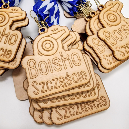 Medal drewniany personalizowany - grawerowany laserowo