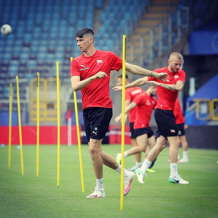 10x Tyczka treningowa i slalomowa YAKIMA 170 cm żółta 100001 – profesjonalne tyczki do treningu dryblingu i koordynacji