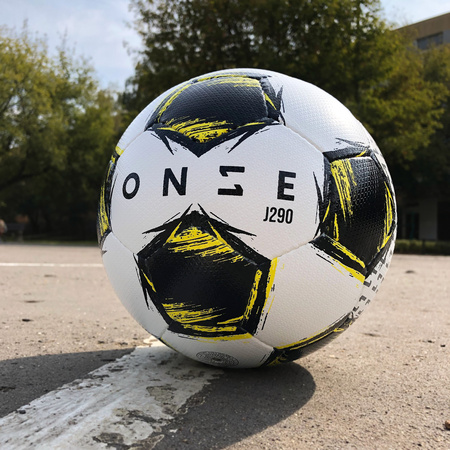 Piłka ONZE ULTRALIGHT J290 AP11 – juniorska piłka dla zawodników AP11 o wadze 280-300g