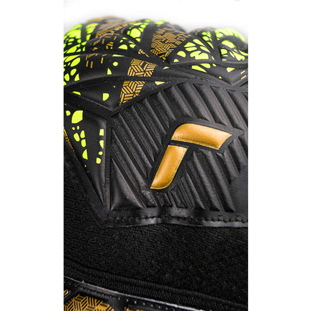 Rękawice Reusch Attrakt Infinity Finger Support – profesjonalne rękawice bramkarskie z systemem stabilizacji palców