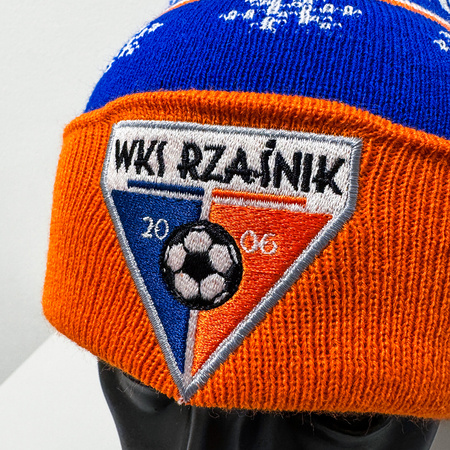 Czapka ONZE zimowa z wywinięciem i pomponem