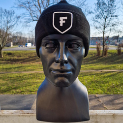 Czapka ONZE zimowa z wywinięciem i haftem