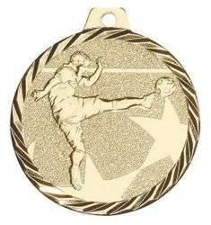 Medal piłkarski NZ20 – złoty medal okolicznościowy z dynamiczną sylwetką piłkarza w efektownym uderzeniu