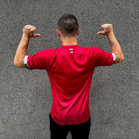 Koszulka meczowa I drużyny MAZUR KARCZEW – herb klubu i miasta, motyw Karczewa, nadruk numeru i napisu na plecach