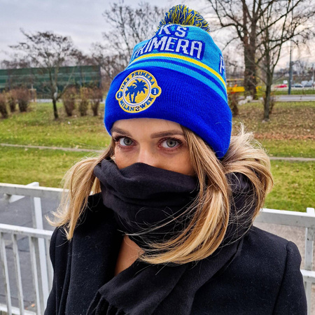 Czapka ONZE zimowa z wywinięciem i pomponem