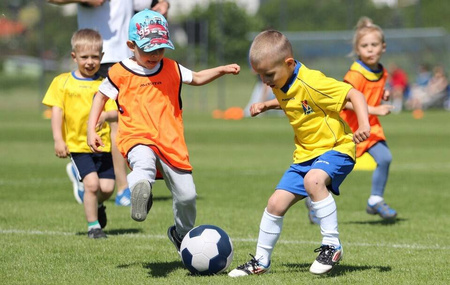 Bezpieczna piłka piankowa dla dzieci Yakima 100136 – idealna piłka treningowa do nauki piłki nożnej w przedszkolach r 3