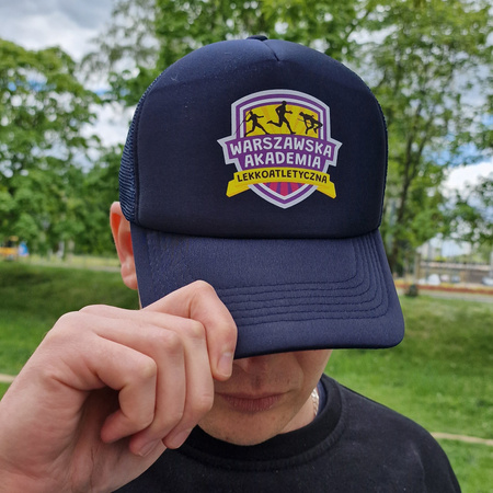 Czapka z daszkiem typu trucker