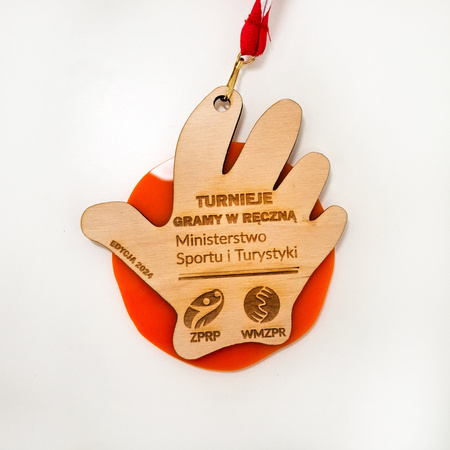 Medal z drewna i pleksi personalizowany – grawerowany laserowo