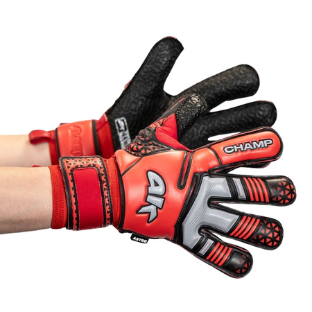 Rękawice 4Keepers Champ Astro VII HB junior z płynem do czyszczenia - pewny chwyt dla juniora na sztucznej nawierzchni