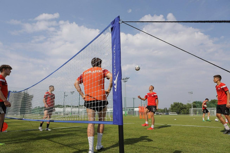 Zestaw do siatkonogi YAKIMA – siatkonoga na naturalną murawę