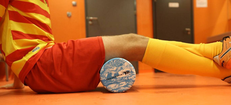 Wałek do masażu płaski Yakima PRO 45 cm – roller regeneracyjny z wysokiej gęstości EVA Foam do rozluźniania mięśniowo-powięziowego