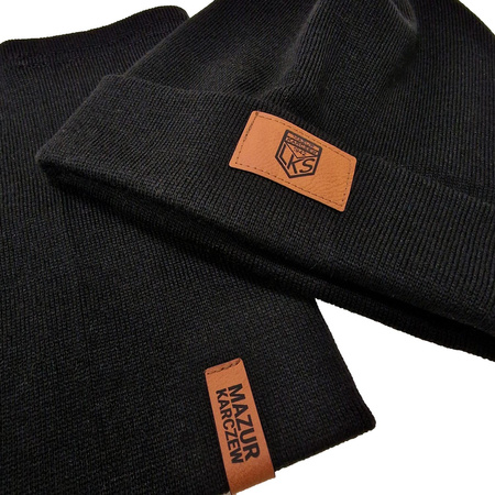 Zestaw zimowy czapka + komin MAZUR KARCZEW czarny – naszywka klubowa, ciepły