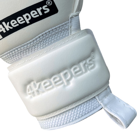 Rękawice 4Keepers Champ Gold VII RF2G junior z płynem do czyszczenia rękawic gratis - białe rękawice bramkarskie w rozmiarach juniorskich