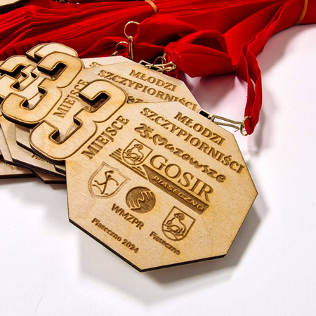Medal drewniany personalizowany - grawerowany laserowo