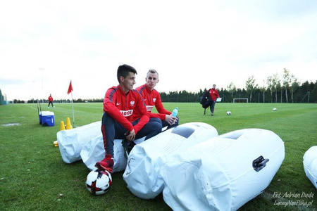 Mur dmuchany samowstający Yakima Senior – postać do treningu piłkarskiego 205 cm, samowstający mur do rozgrywek i treningów