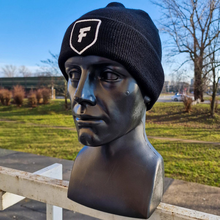 Czapka ONZE zimowa z wywinięciem i haftem