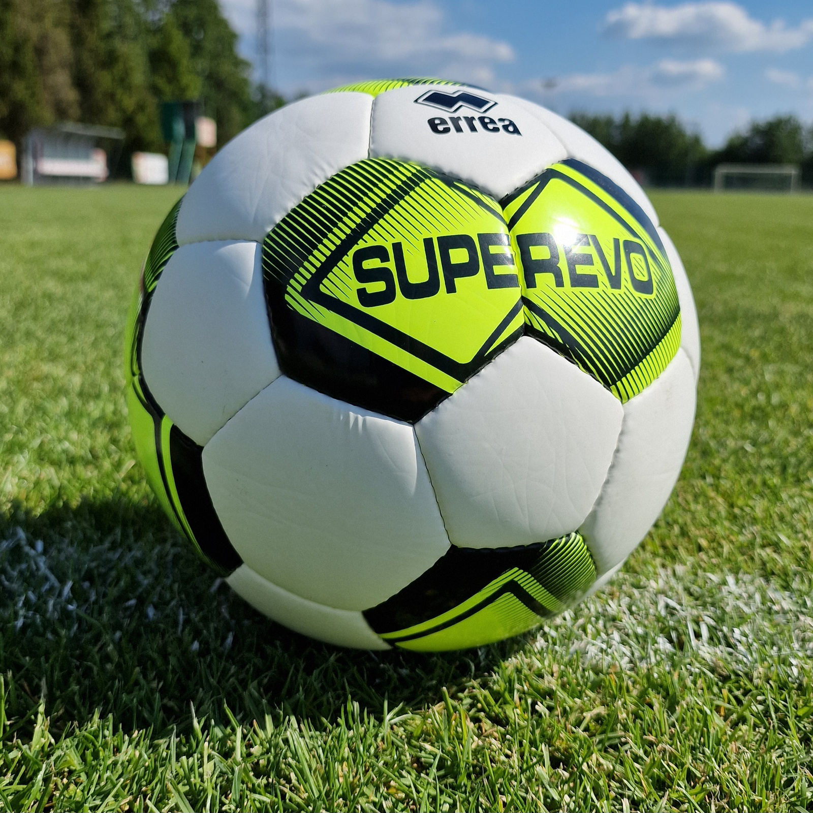 Errea Super Evo - materiały