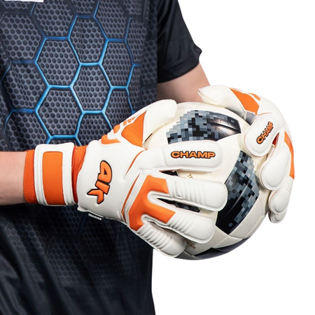 Rękawice 4Keepers Champ Training VII RF2G - rękawice bramkarskie z dobrym chwytem