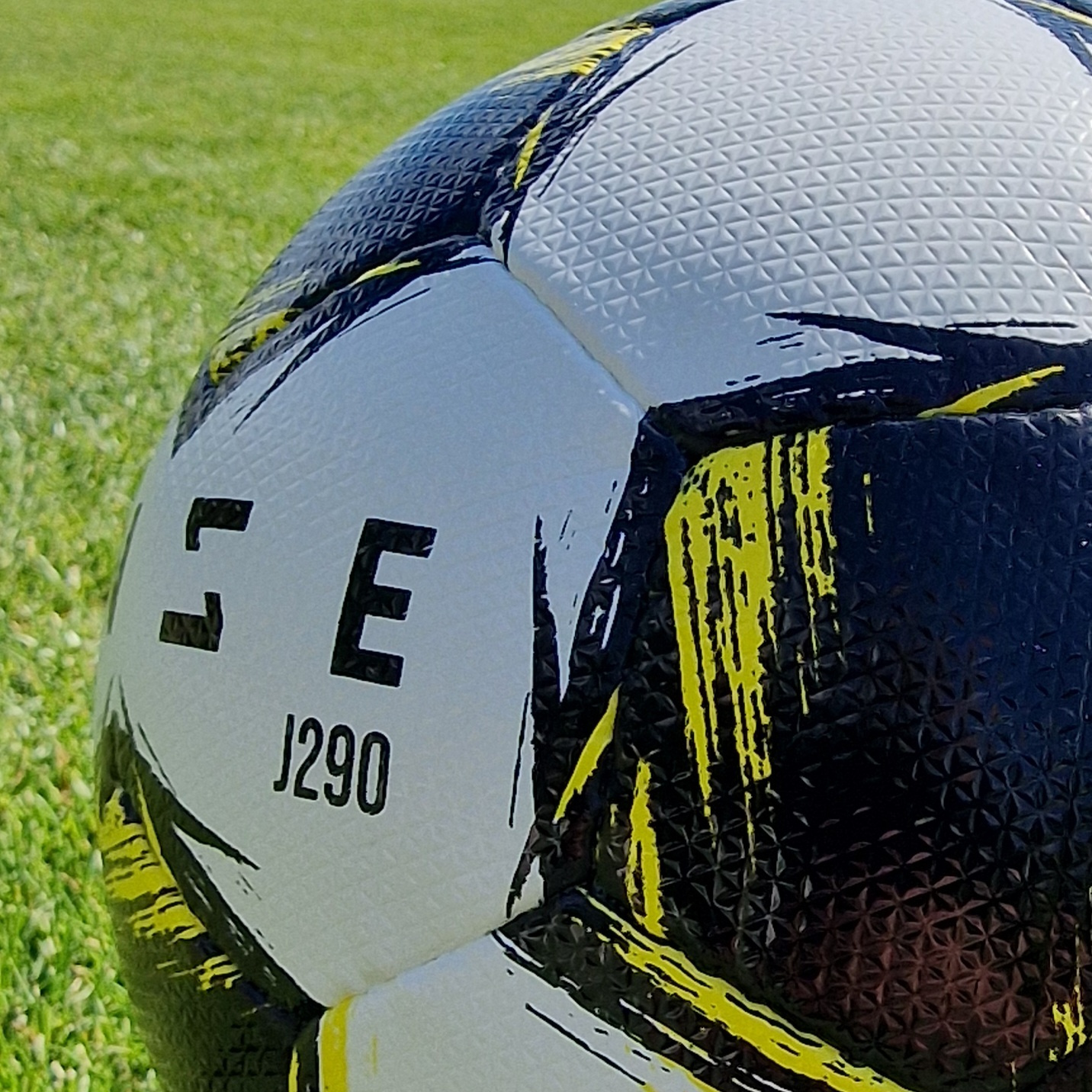 Piłka ONZE ULTRALIGHT – tył