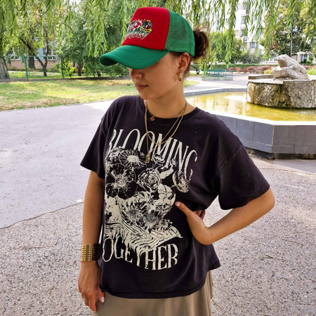 Czapka z daszkiem typu trucker