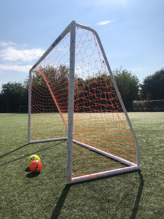 Bramka przenośna do piłki nożnej 3 x 2 m YAKIMA PRO PVC 100694 – stabilna i lekka bramka treningowa