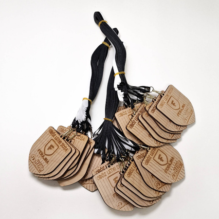 Medal drewniany personalizowany - grawerowany laserowo