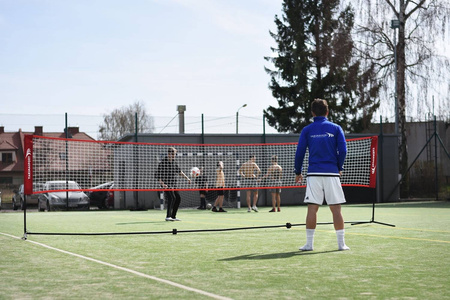 Zestaw do siatkonogi Yakima Elite Pro Indoor – 6x1,5 m, czarno-czerwony