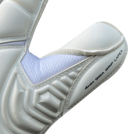 Rękawice 4Keepers Champ Gold VII RF2G junior z płynem do czyszczenia rękawic gratis - białe rękawice bramkarskie w rozmiarach juniorskich