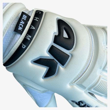 Rękawice 4Keepers Champ Black VI RF2G Junior z płynem do czyszczenia - technologia Super Soft Grip, krój Roll Finger 2nd Gen, elegancka biel