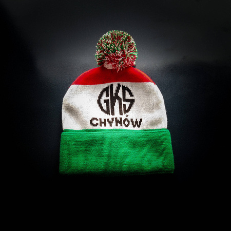 Czapka ONZE zimowa z wywinięciem i pomponem