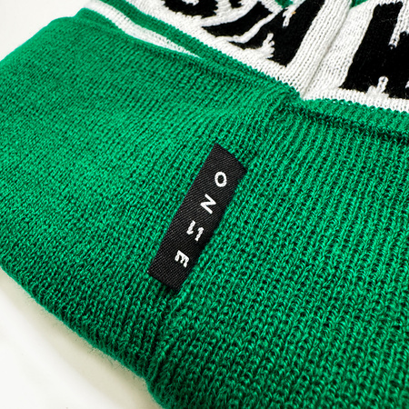 Czapka zimowa KS Teresin z pomponem – bawełniana z wywinięciem i haftowanym herbem