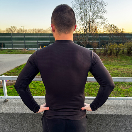 Koszulka termoaktywna Joma BRAMA 103057.100 czarna - klasyczna ochrona termiczna