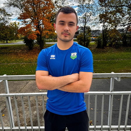 Komplet treningowy POLONEZ WARSZAWA niebieski — koszulka z herbem 3D i czarne spodenki