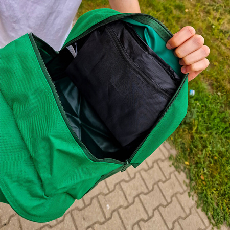 Plecak Joma MKS Ostrowianka z wszytym herbem i nadrukiem – zielony plecak dla kibiców z Ostrowi Mazowieckiej