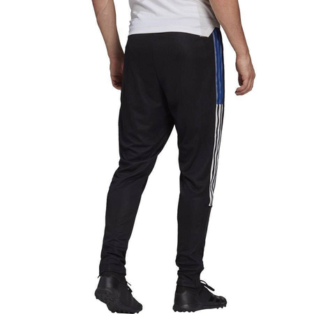 Spodnie Adidas Tiro21 Track Pant GJ9866 czarne piłkarskie spodnie dresowe idealne w czasie użytkowania na co dzień jak i w czasie treningu
